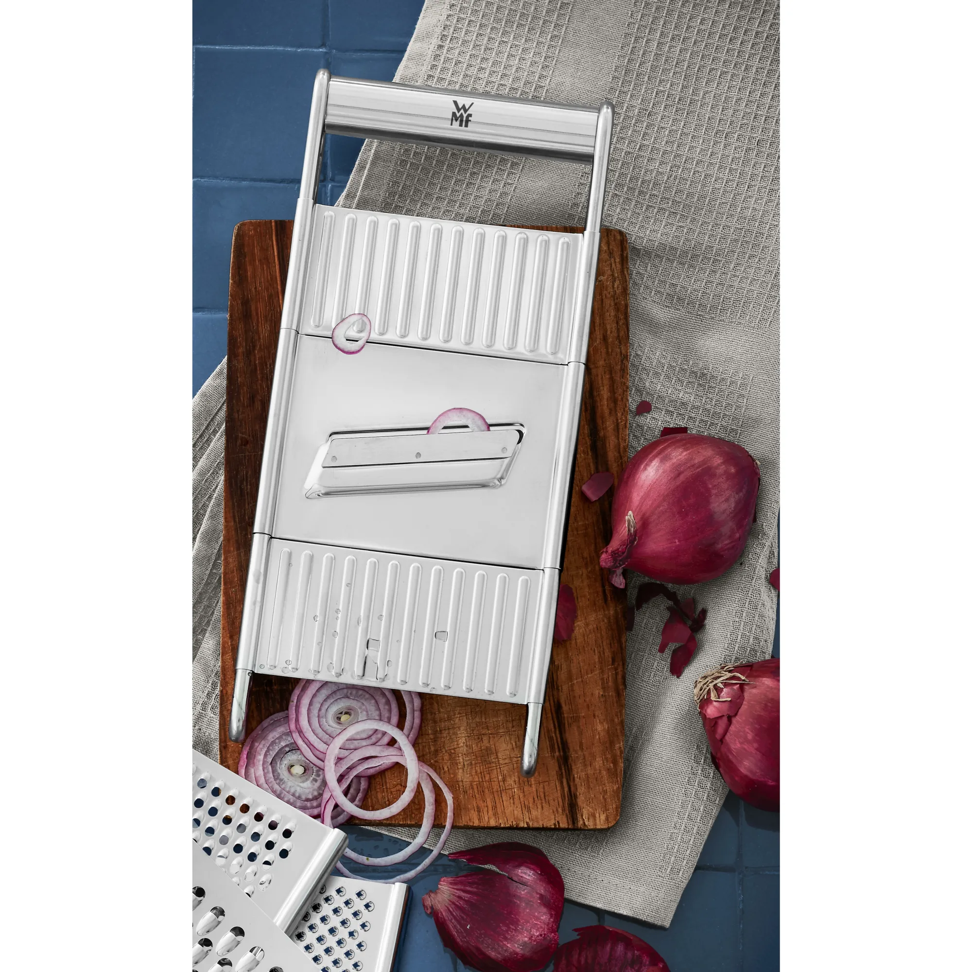 WMF Gourmet Reibe mit vier Einsätzen, 12 x 18cm| Küchenutensilien