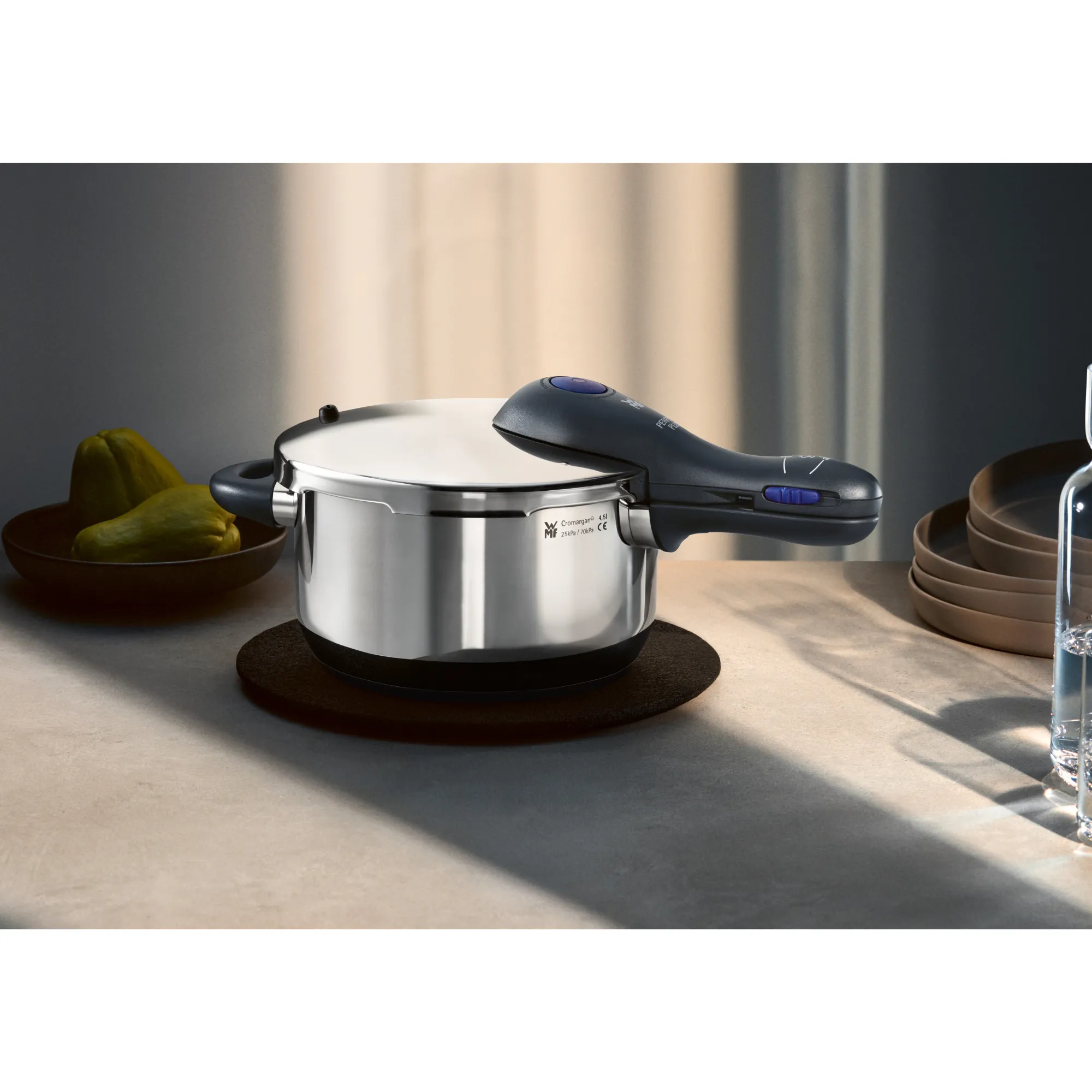 WMF Perfect Plus One Pot Schnellkochtopf mit Dampfgareinsatz, 22 cm, 6,5 Liter| Schnellkochtöpfe|Induktionstöpfe
